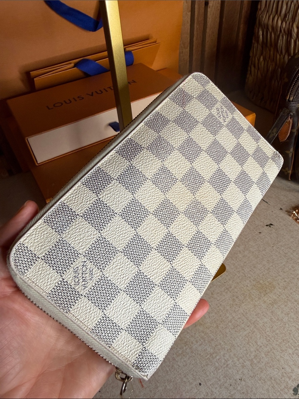 Louis Vuitton Damier Azur Zip Wallet Organizer - Picture 2 of 16